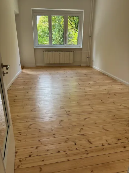 Teilmöblierte, auf drei Jahre befristete, Wohnung — photo 1